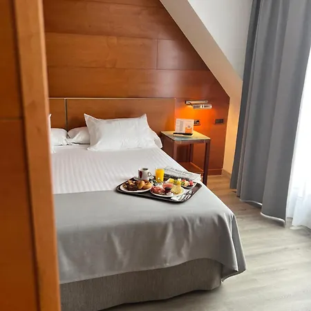 Silken Monumental Naranco Готель 4*
