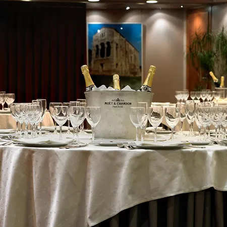 西尔肯纳兰科纪念碑酒店