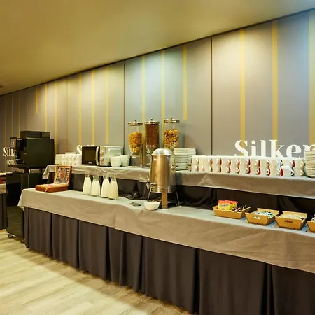Silken Monumental Naranco 4*